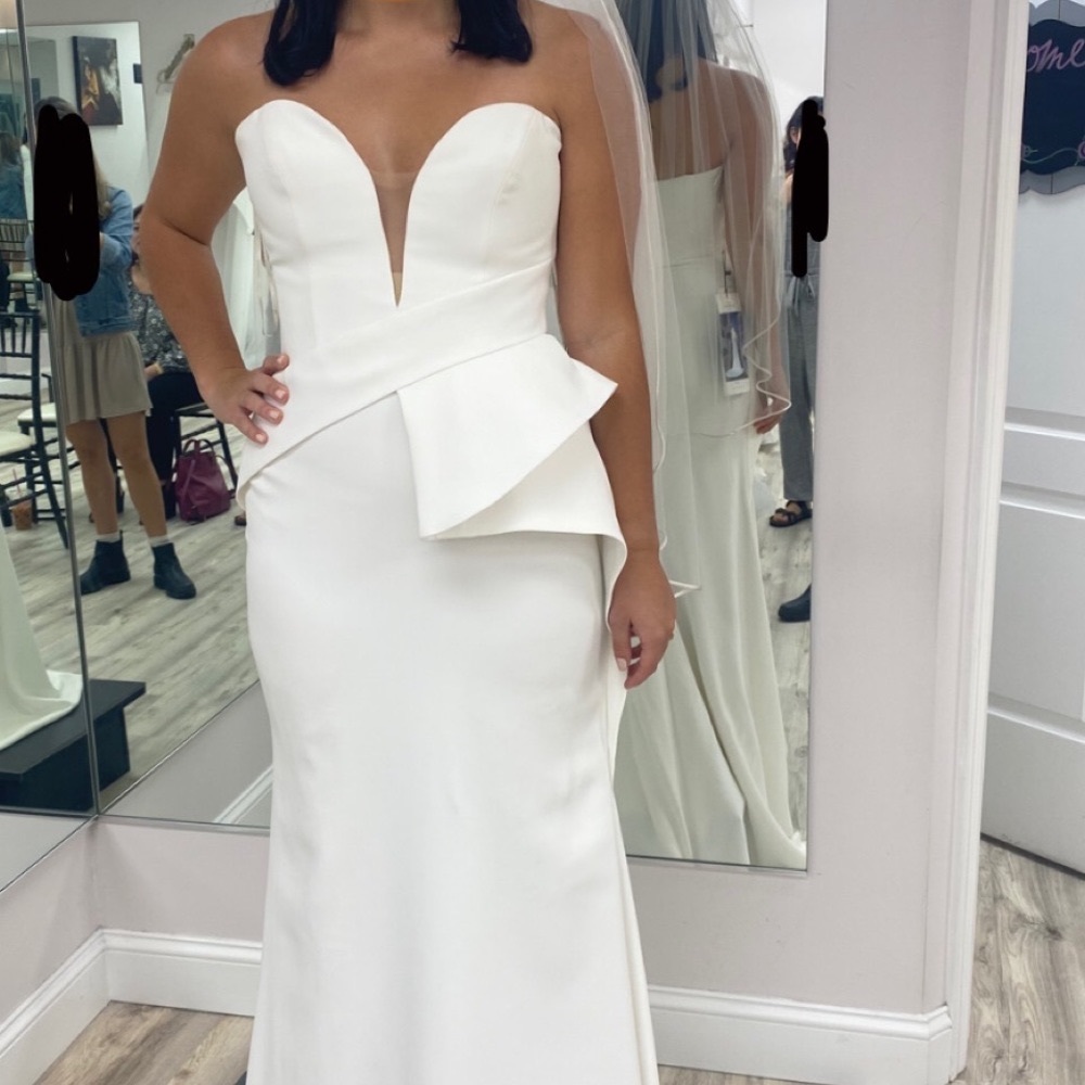 NWT Pronovias Lurene Wedding Gown - Unaltered